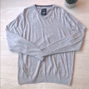 Under Armour men’s long sleeve V neck sweater